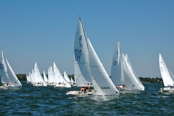 J22 Regatta Sailing